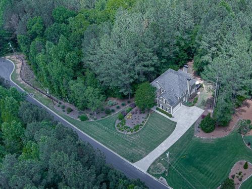 512 Huntington Dr, Ball Ground, GA 30107-4684