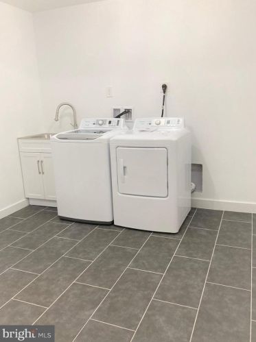 8010 Valley St, Silver Spring MD  20910-5243 exterior