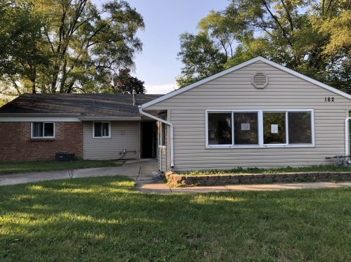 182 Vantroba Dr, Glendale Heights, IL 60139-2739