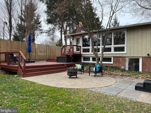 3339 Hemlock Dr, Falls Church, VA 22042-3309