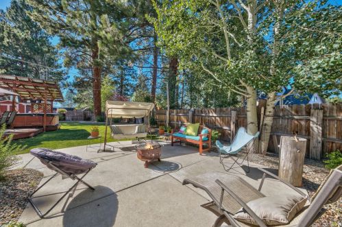 16054 Canterbury Ln, Truckee CA 96161-1648 exterior