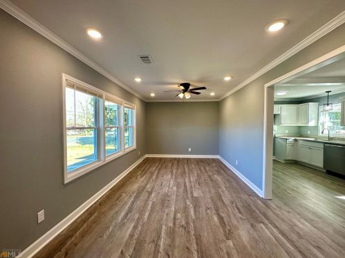 717 Bernard Dr, Warner Robins GA  31093-3063 exterior