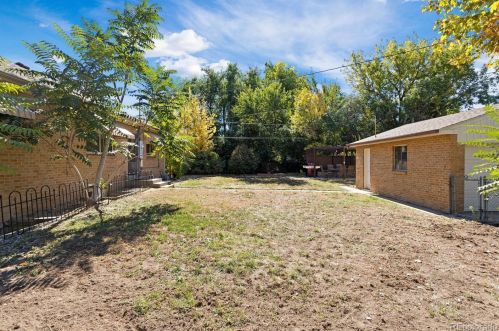 2001 Emerson St, Denver CO  80210-4109 exterior