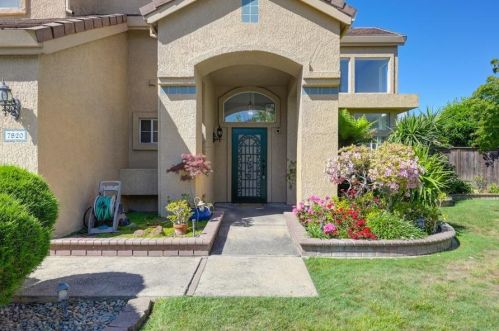 7820 Instow Ct, Elk Grove, CA 95758-1051