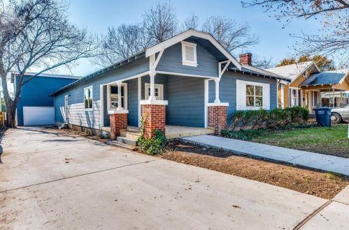 3735 El Campo Ave, Fort Worth, TX 76107-4512