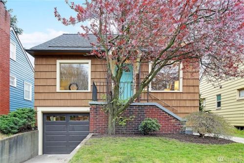 7044 8th Ave, Seattle WA  98117-5101 exterior