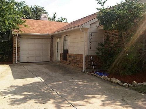 6731 Fire Hill Dr, Fort Worth TX  76137-2385 exterior