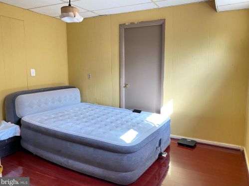 9504 Lawnsberry Ter, Silver Spring MD 20901-4714 exterior