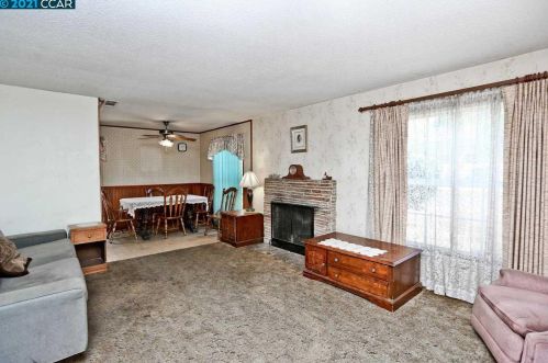 2087 Esperanza Dr, Concord, CA 94519-2538