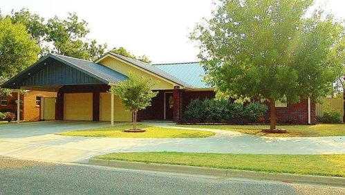 311 17th St, Seminole, TX 79360-4013