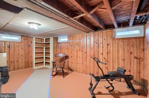 946 Salisbury Ct, Lancaster PA  17601-5164 exterior