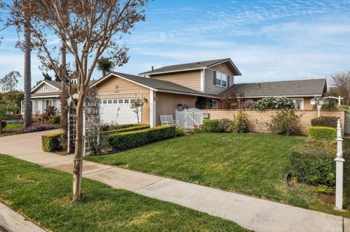 16809 Mulberry Cir, Santa Ana, CA 92708-2229