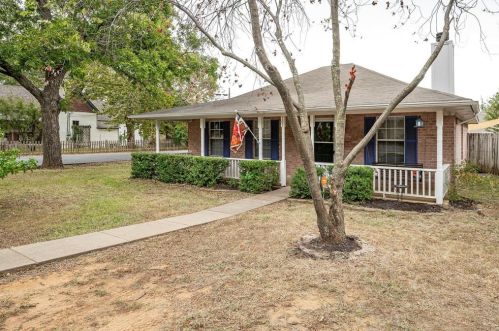 301 Pecan St, Aubrey, TX 76227-9258