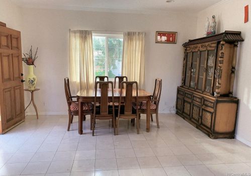 731 Alder St, Honolulu HI  96814-2902 exterior