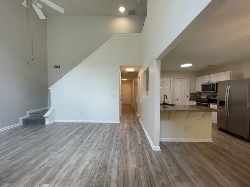 2353 Charleston Pointe, Atlanta GA  30316-3019 exterior