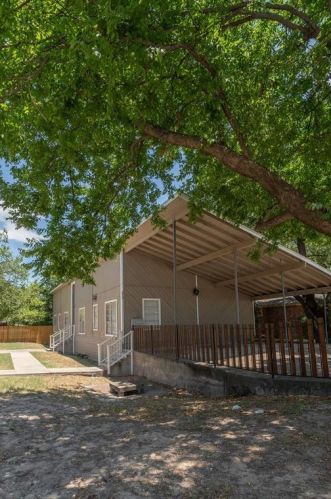 2821 Forest Park Blvd, Fort Worth TX  76110-2866 exterior