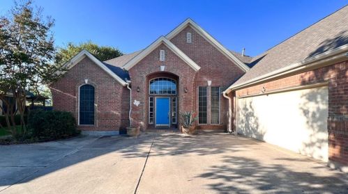 13132 Coriander Dr, Austin TX  78729-6472 exterior