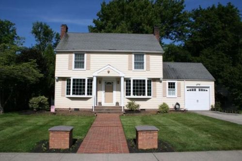 69 Silverbrook Rd, Red Bank, NJ 07702