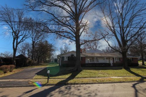 6503 Apache Cir, Cincinnati, OH 45243-2401