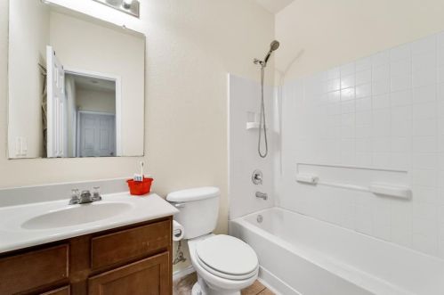 19910 Roycroft Ln, Richmond TX 77407-4004 exterior