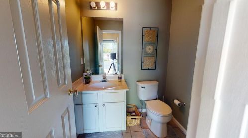 10 Bayhill Ct, Blenheim, NJ 08012-5437