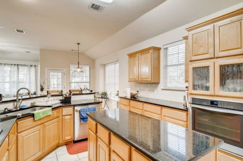 207 Chesapeake Bay Ln, Austin TX  78717-2975 exterior