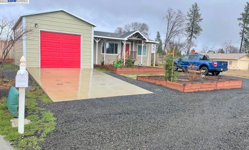 6162 Opal Ln, Paradise, CA 95969-4231
