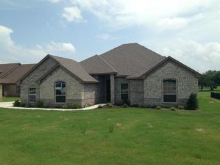 1717 Rockview Dr, Granbury TX  76049-5734 exterior