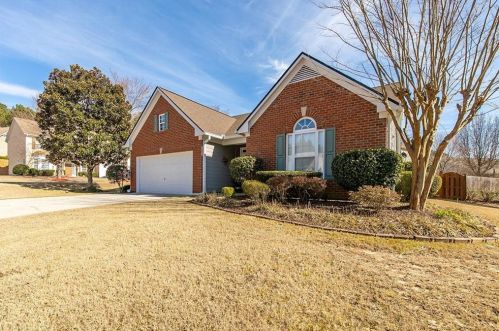 2950 Cooper Woods Dr, Loganville, GA 30052-8202