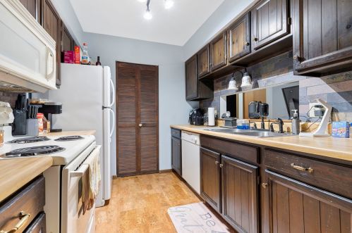 1723 Cedarbrook Ct, Sycamore, IL 60178-2788
