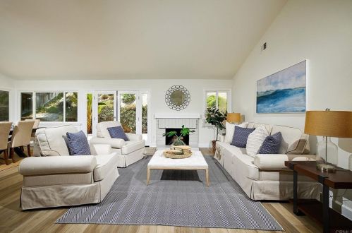 2142 Sereno Ct, Carlsbad, CA 92009-8529