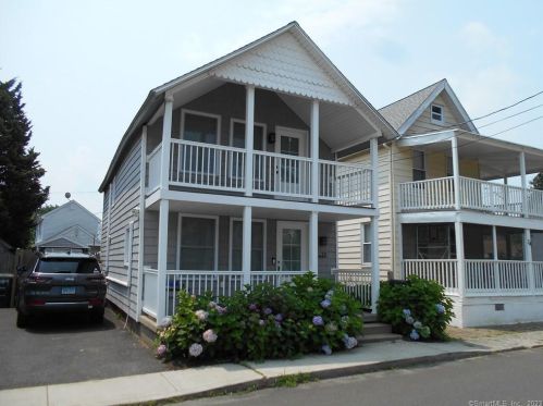 22 Botsford Ave, Milford, CT 06460-5803