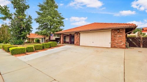 13477 Village Rd, Yucaipa, CA 92399-5265