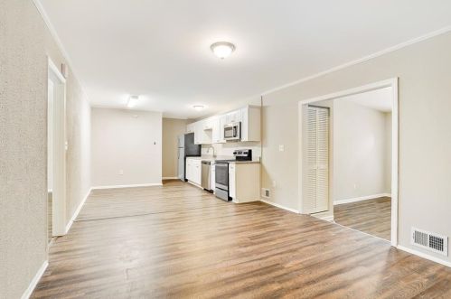 4487 Greenleaf Cir, Atlanta GA  30331-7117 exterior