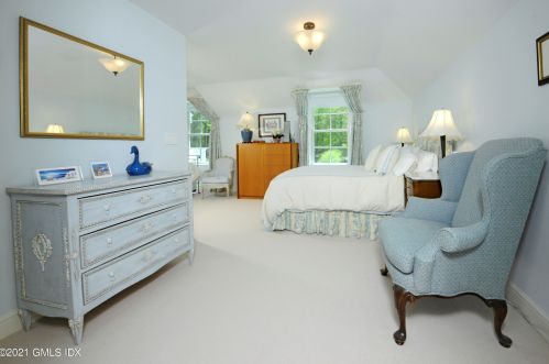 41 Baldwin Farms, Greenwich CT  06831-3306 exterior