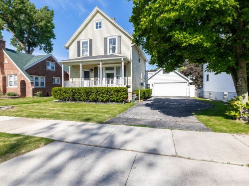 2551 Oak St, River Grove, IL 60171-1605