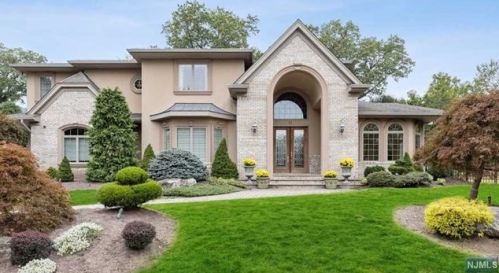 11 Mountain View Ct, Demarest, NJ 07627-1914