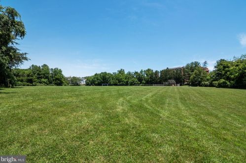 7525 Weather Worn Way, Columbia MD 21046-2499 exterior