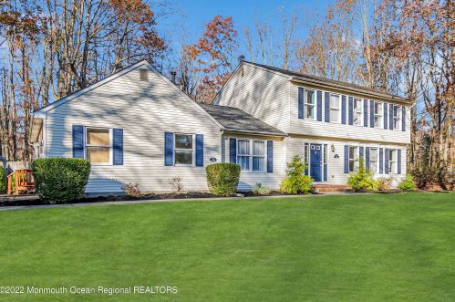 4 Woods Rd, Plumsted Township, NJ 08533-2721