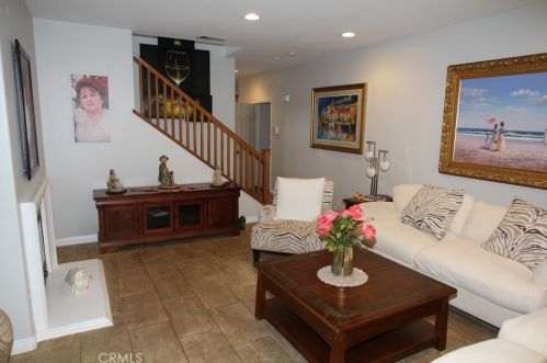 2660 Madison Cir, Anaheim CA  92801-4954 exterior