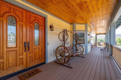 16625 Rocky Glen Rd, Perris, CA 92570-8908