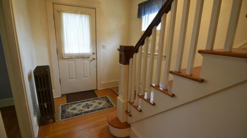 102 Orchard St, Woonsocket, RI 02895-5135