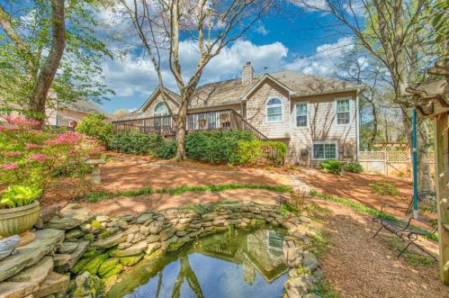 2501 Peregrine Trl, Suwanee, GA 30024-3107