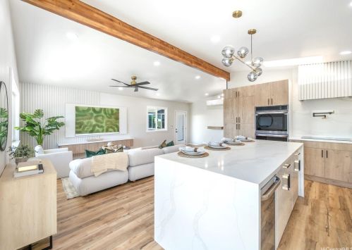 1232 Kalaniiki St, Honolulu HI  96821-1213 exterior