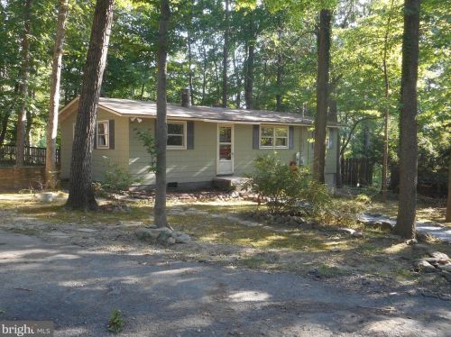 90 Shannondale Rd, Harpers Ferry, WV 25425-6205