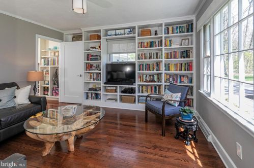 23 Honeybrook Dr, Princeton NJ  08540-7408 exterior