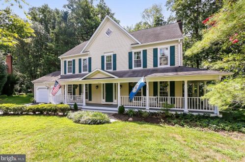 13725 Springstone Dr, Clifton, VA 20124-2354