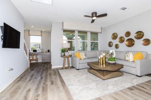 621 Winchester Dr, Oxnard, CA 93036