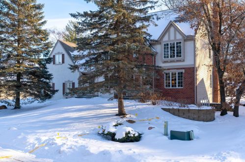 13606 Duluth Dr, Saint Paul, MN 55124-5241