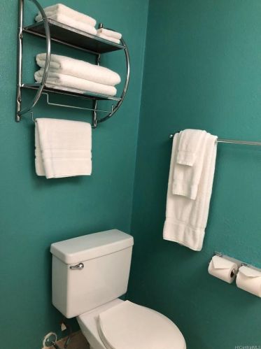 444 Kanekapolei St, Honolulu HI  96815-3038 exterior